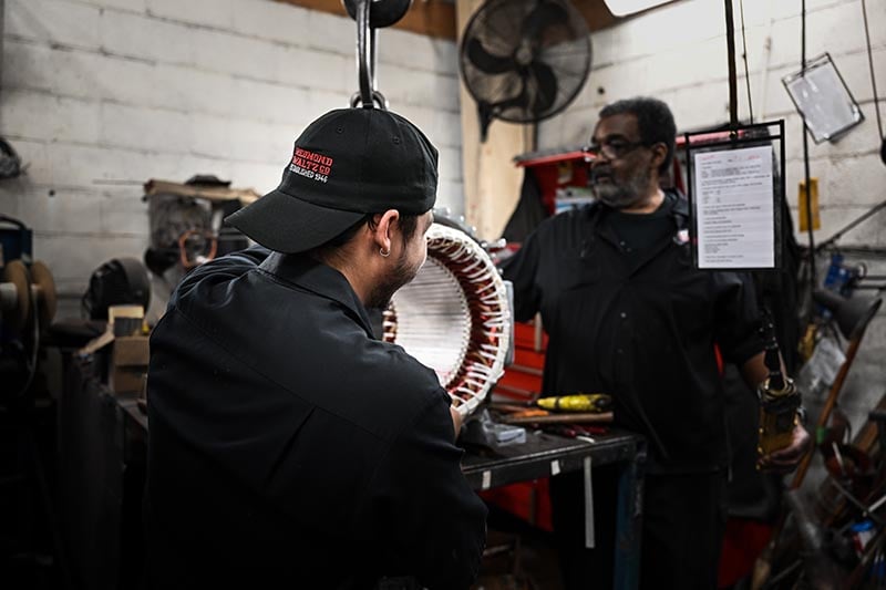 industrial-fan-repair-team-members-working